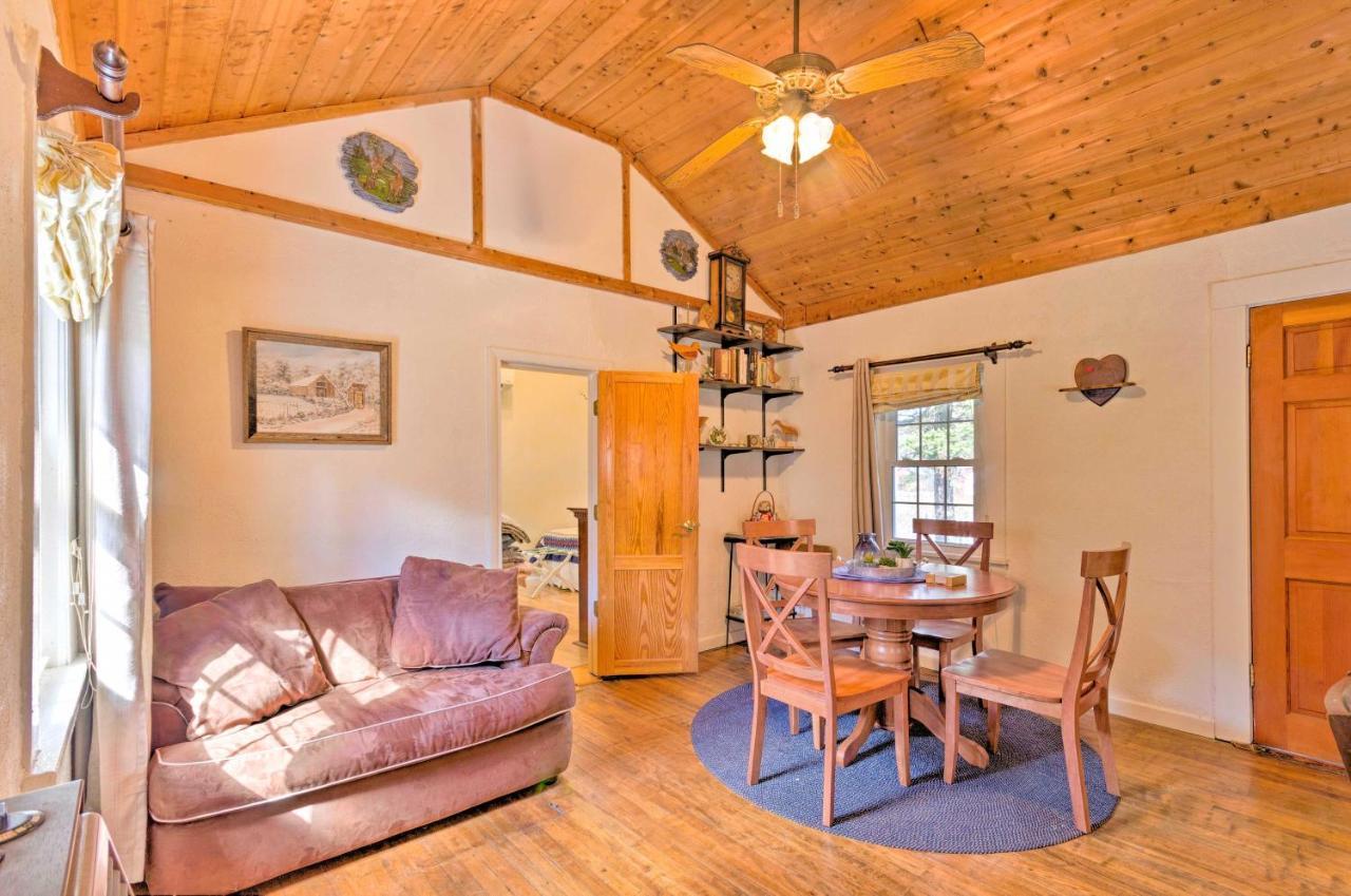 The Rock Cottage In Hot Springs Screened Porch! Exterior photo